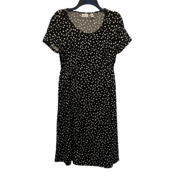 Kim Rogers Dresses & Skirts - Kim Rogers Knit Polkadot Dress